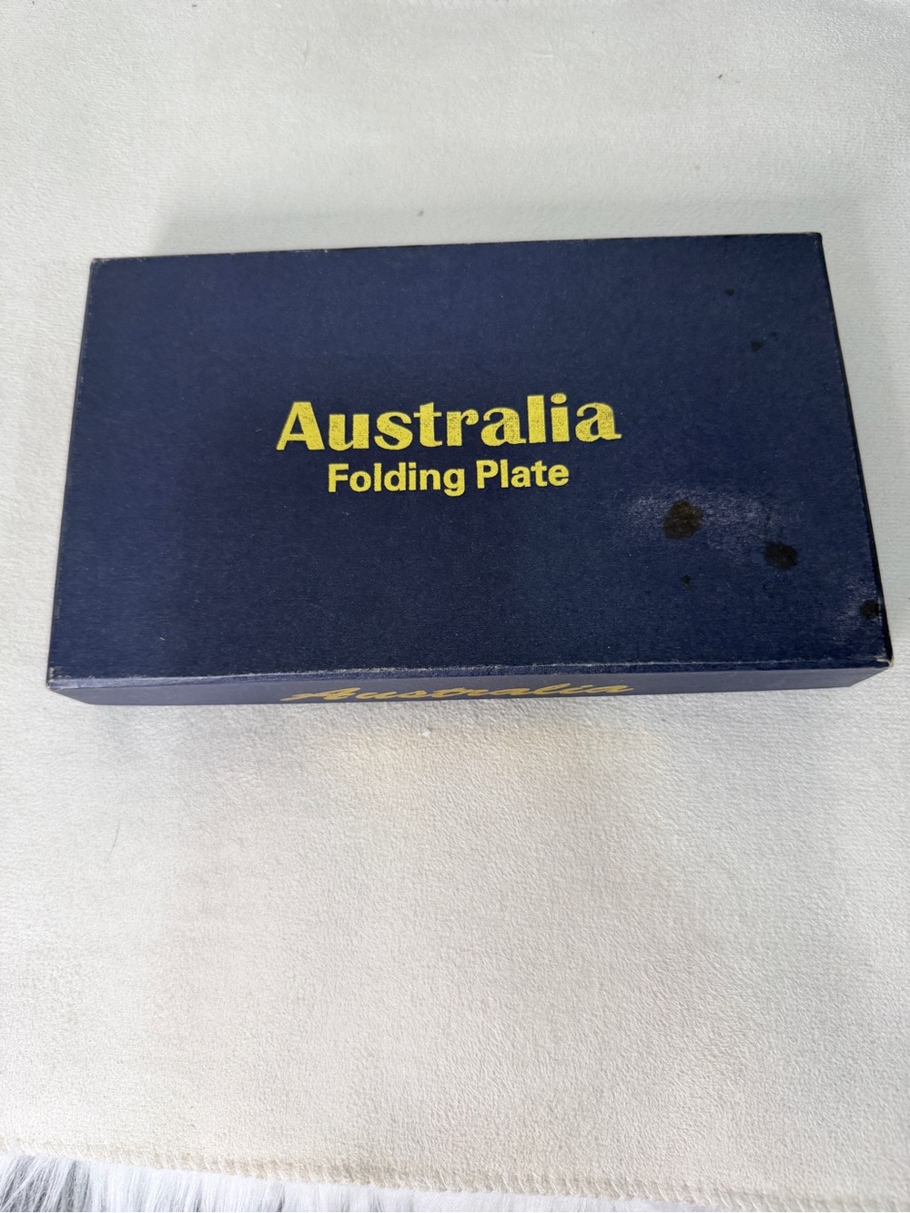 Australia Folding Plate - Navy & Gold Box